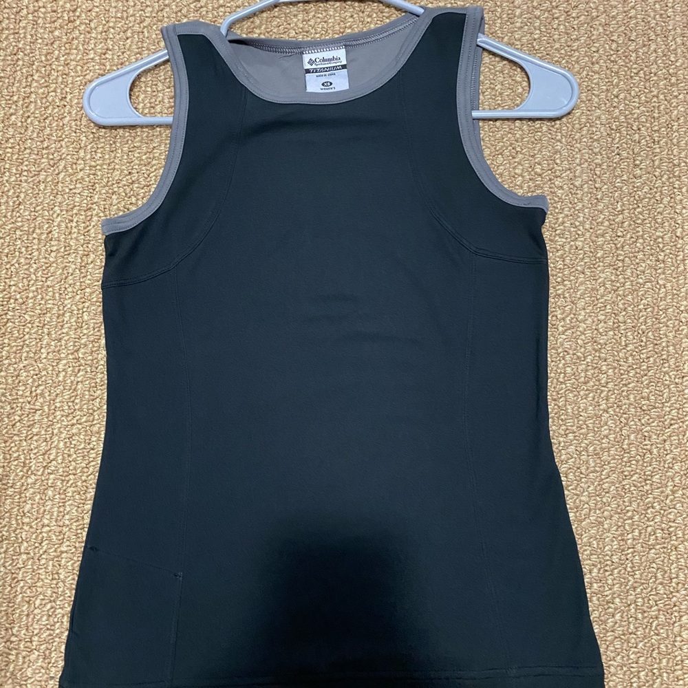 Cute Columbia Athletic Tank top Size XS